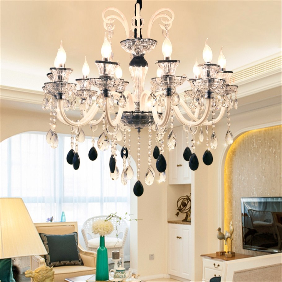 Хрустальная люстра в гостиную