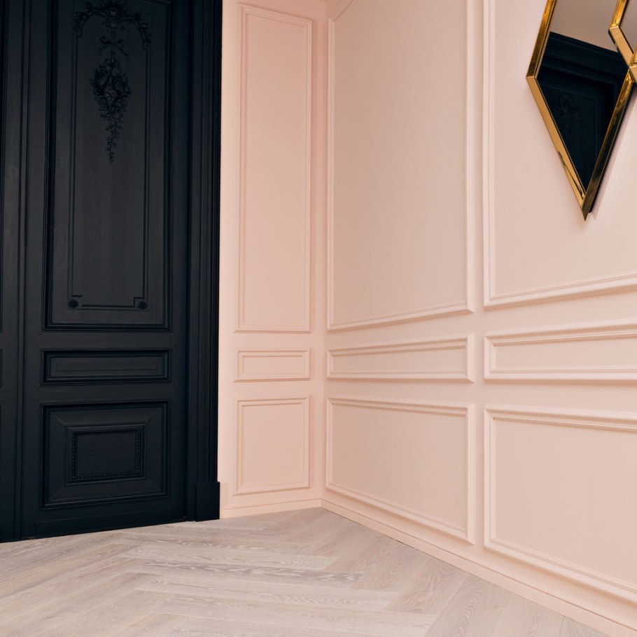 Молдинги для стен