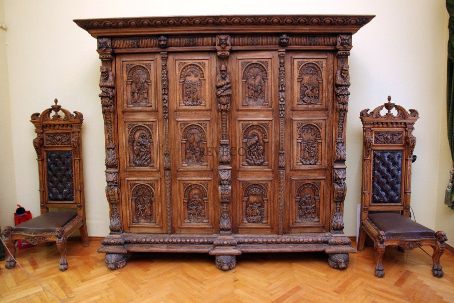 Старинная мебель