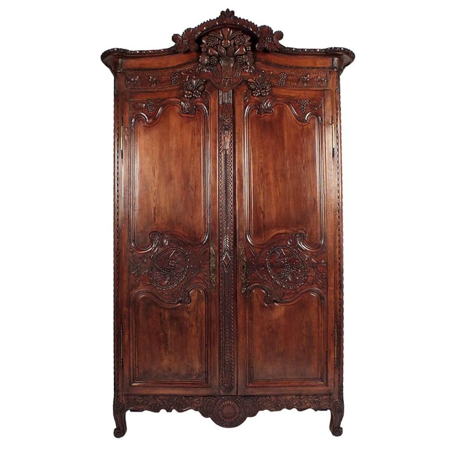 Шкаф ручная резьба Land & Sky Armoire