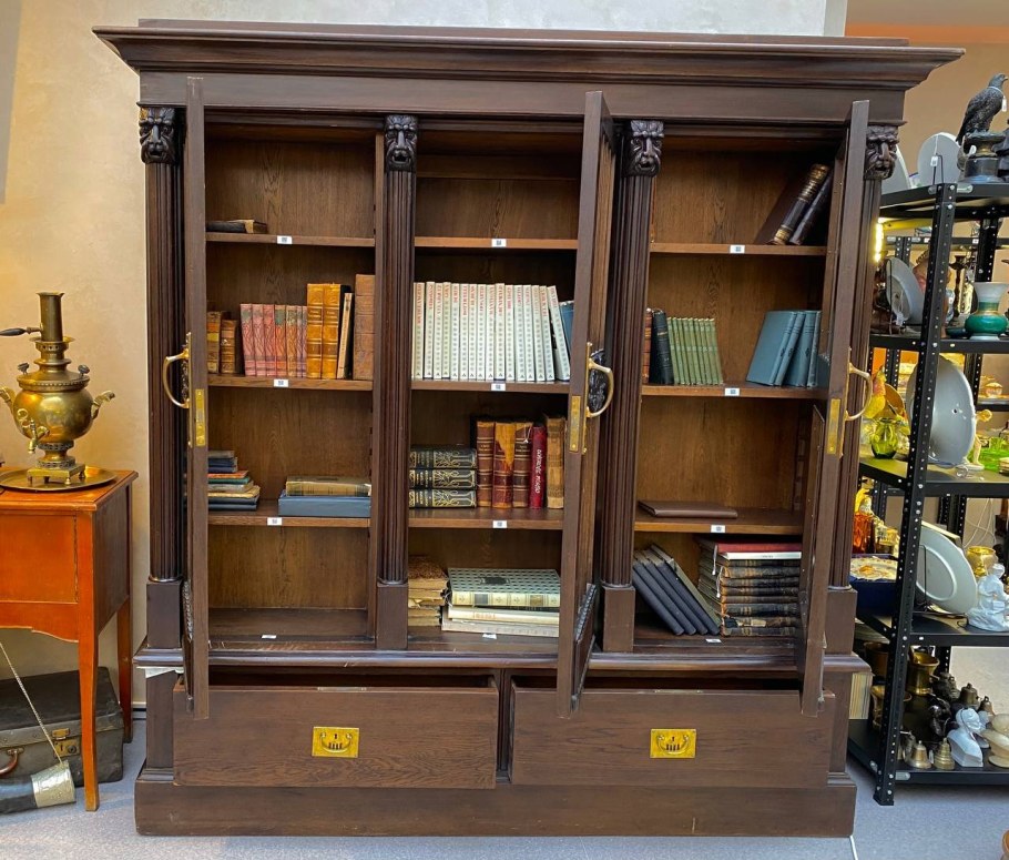 Комплект книжных шкафов