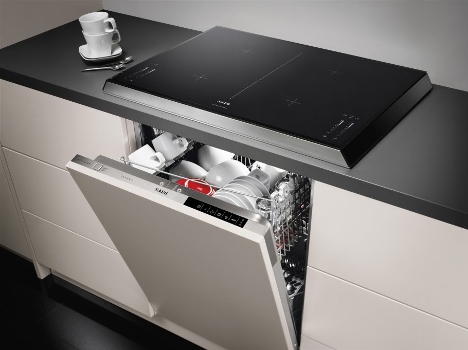 Компактная посудомойка AEG