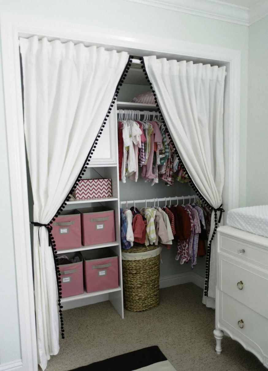 Шкаф с занавеской