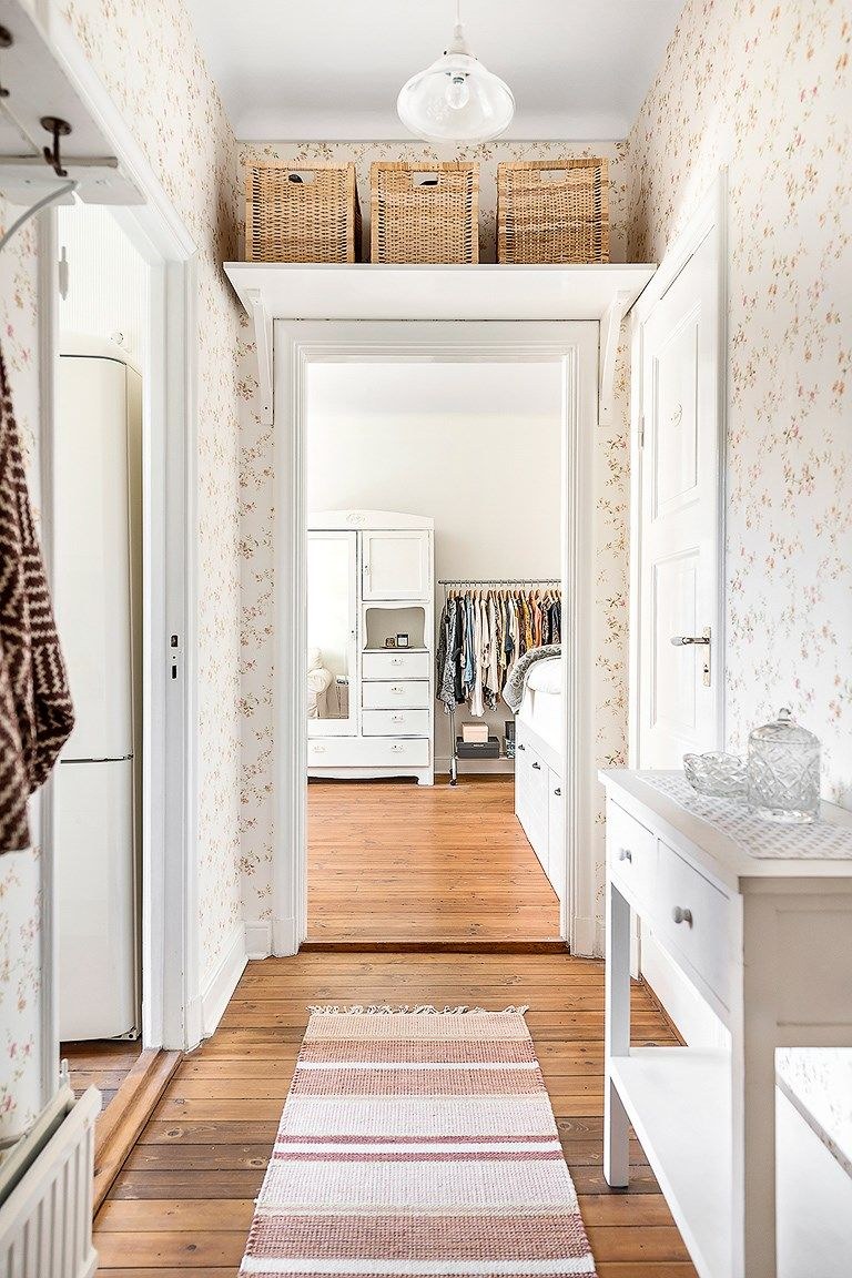 Антресоли в коридоре