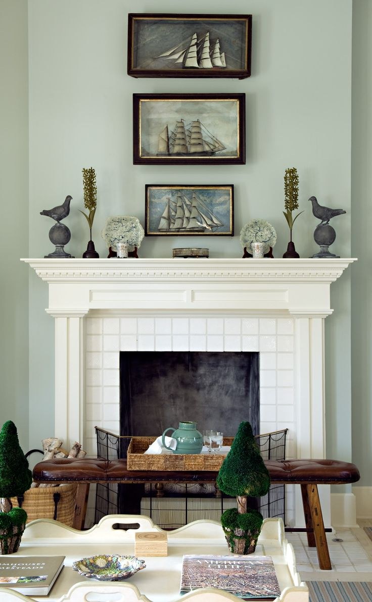 Полочка над камином