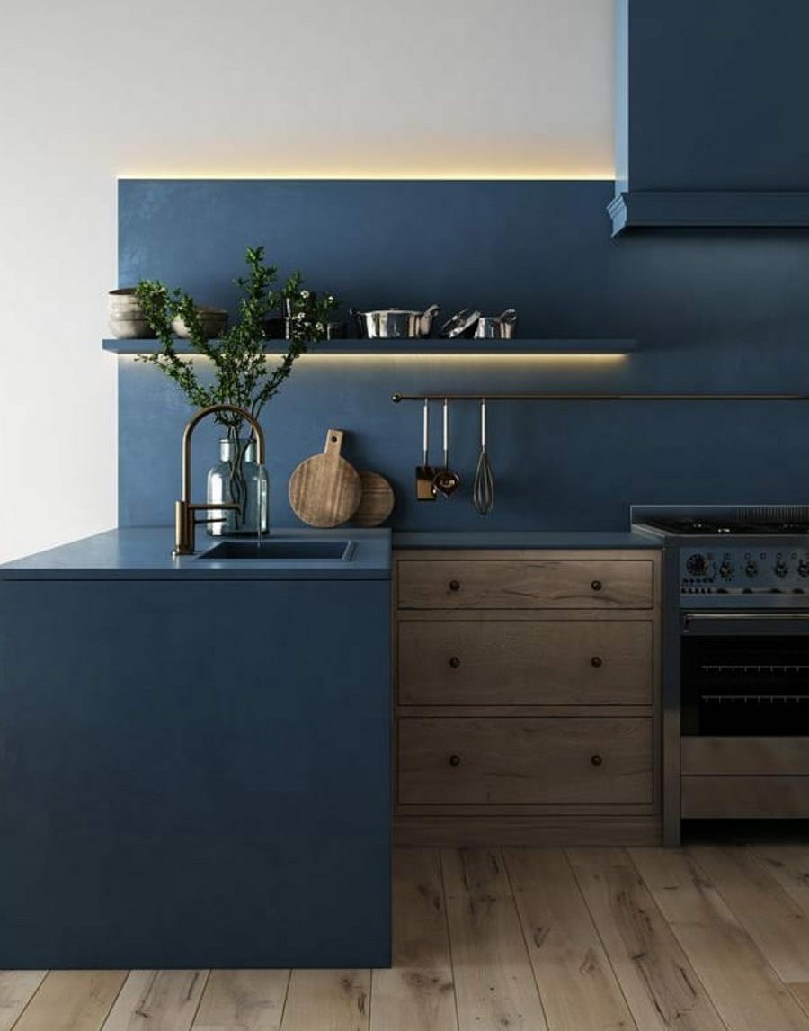 Кухня синяя матовая с деревом