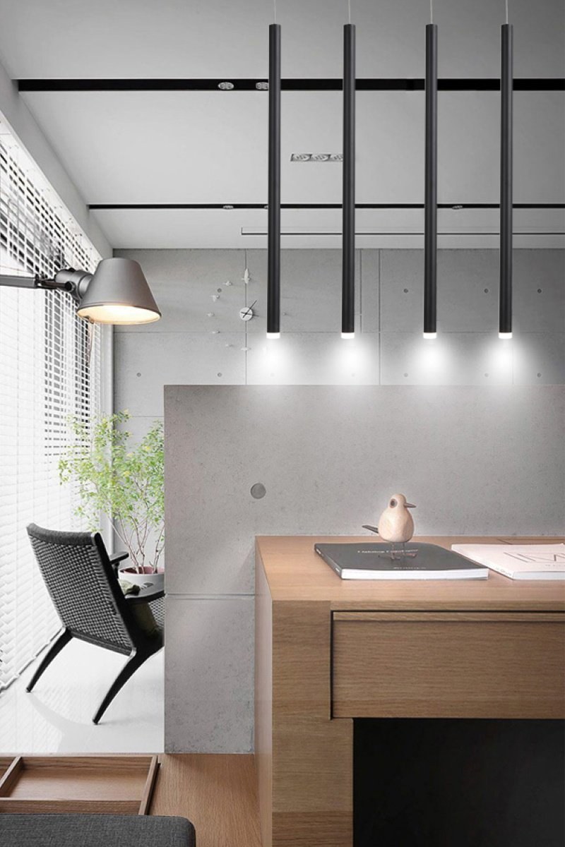 Подвесные светильники над барной стойкой