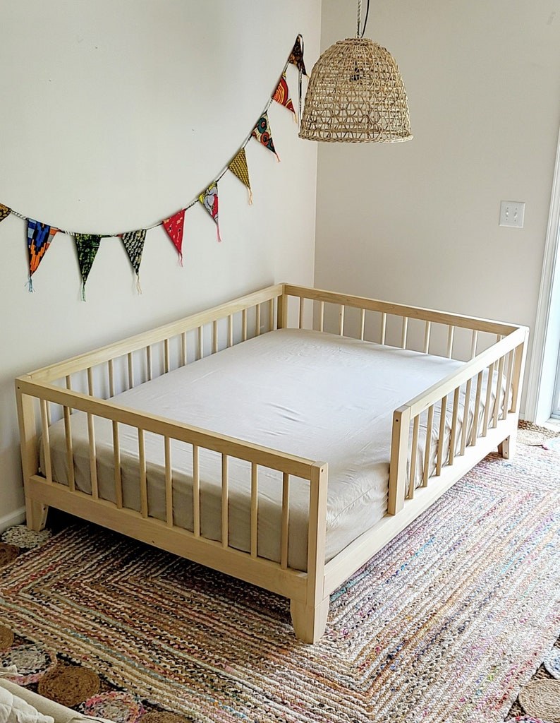 Монтессори кровать для новорожденных