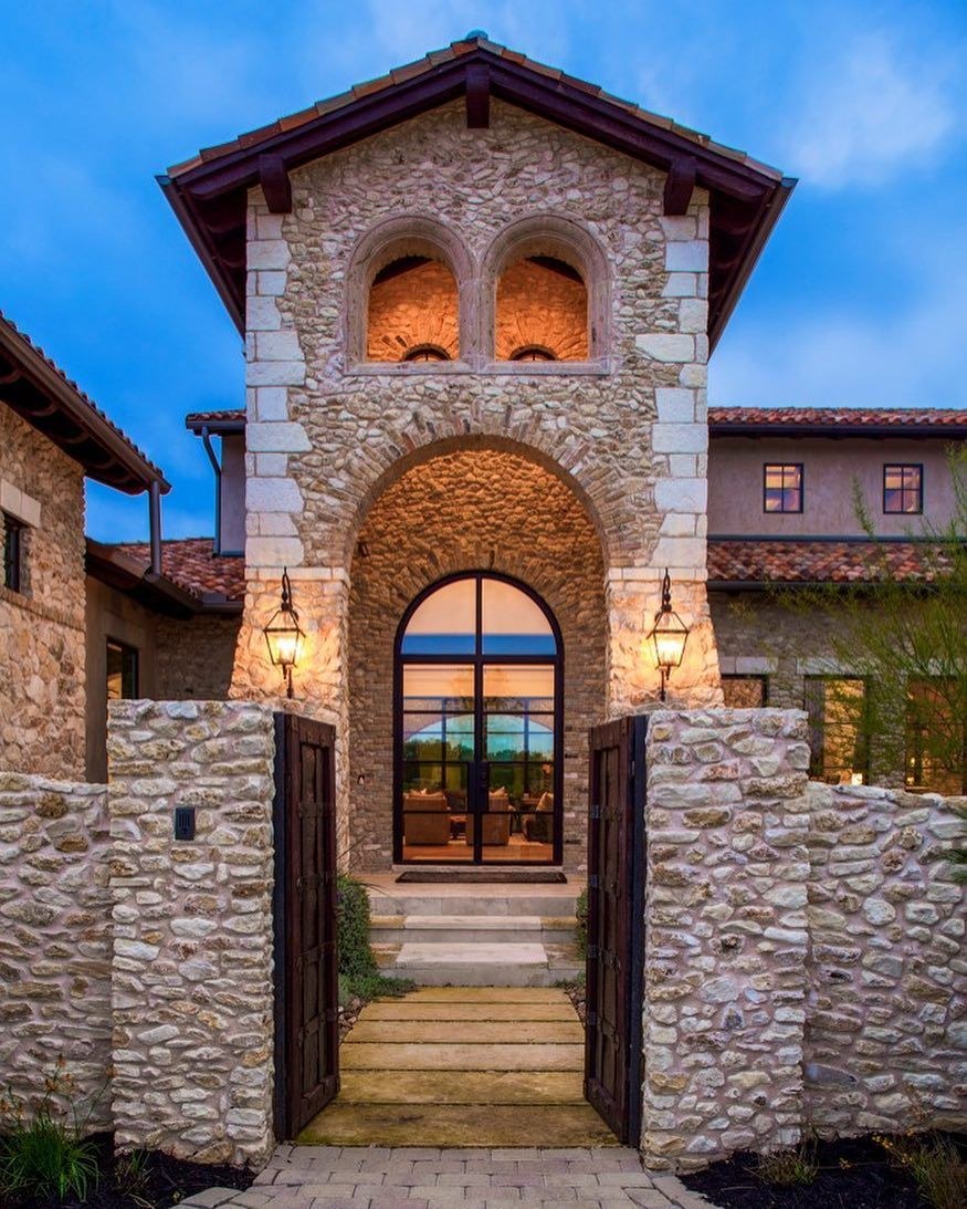 Абхазия каменный домик