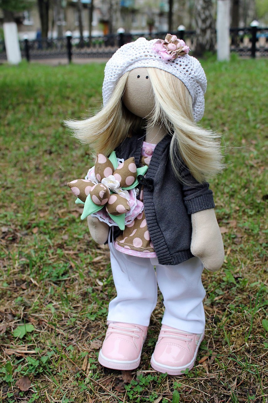 Кукла Молли большеножка