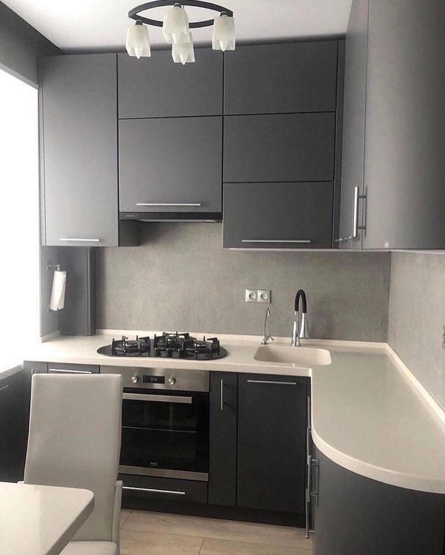 Современная маленькая кухня