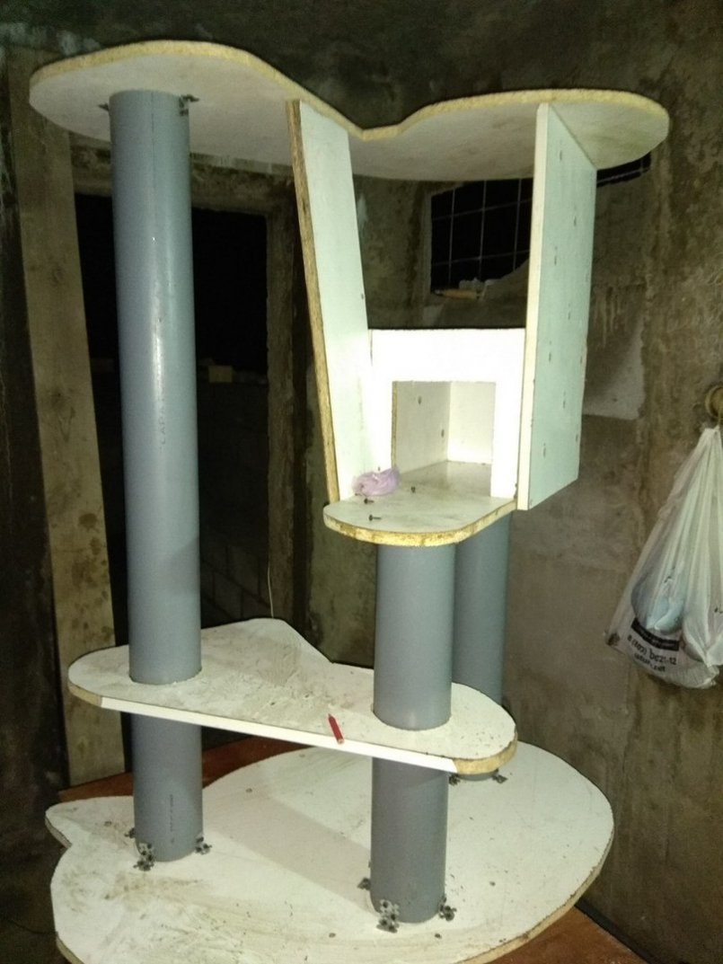 Домик-когтеточка для кошек своими руками