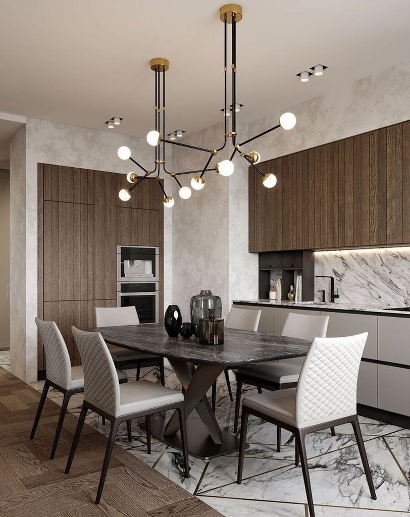 Люстра над кухонным столом