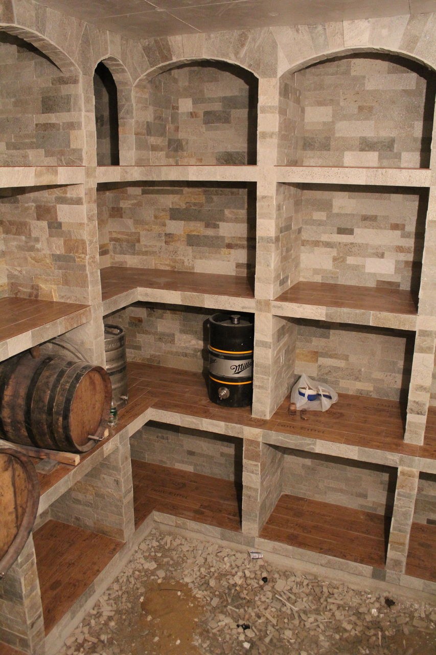 Красивый погреб