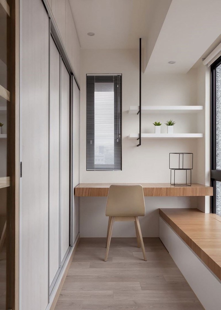 Интерьер узкой комнаты