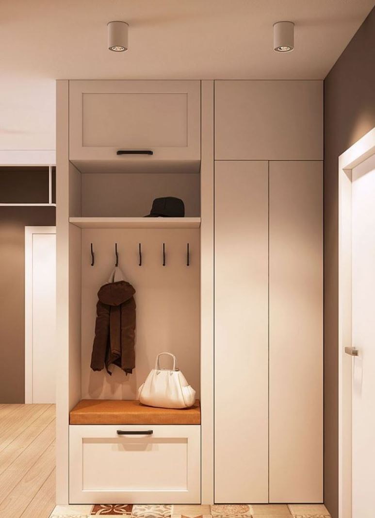 Маленькая прихожая Мистер Дорс