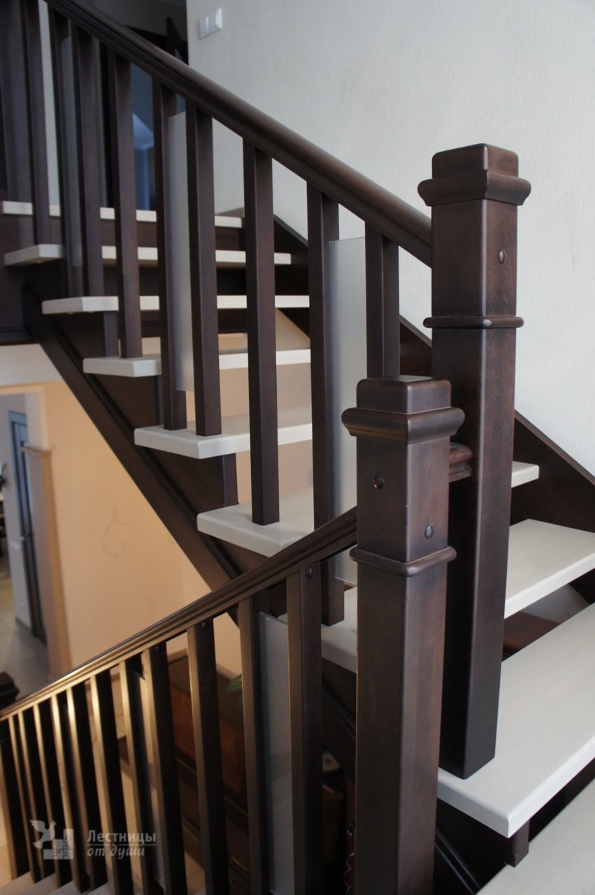 Квадратные столбы для лестницы