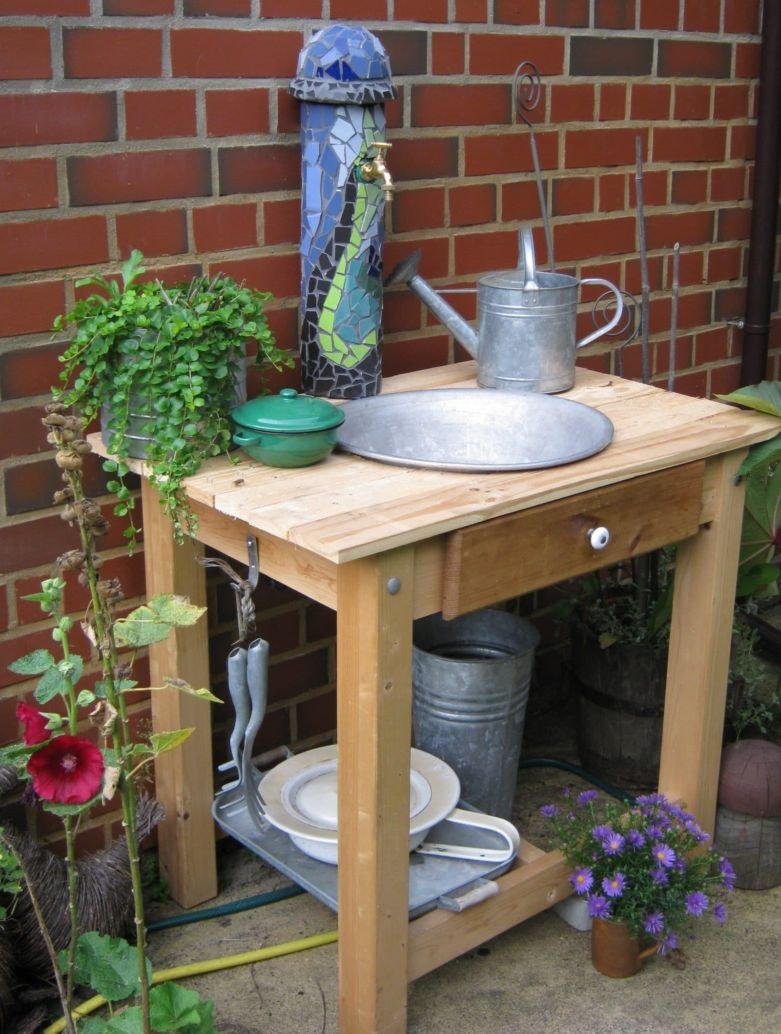 Уличный умывальник