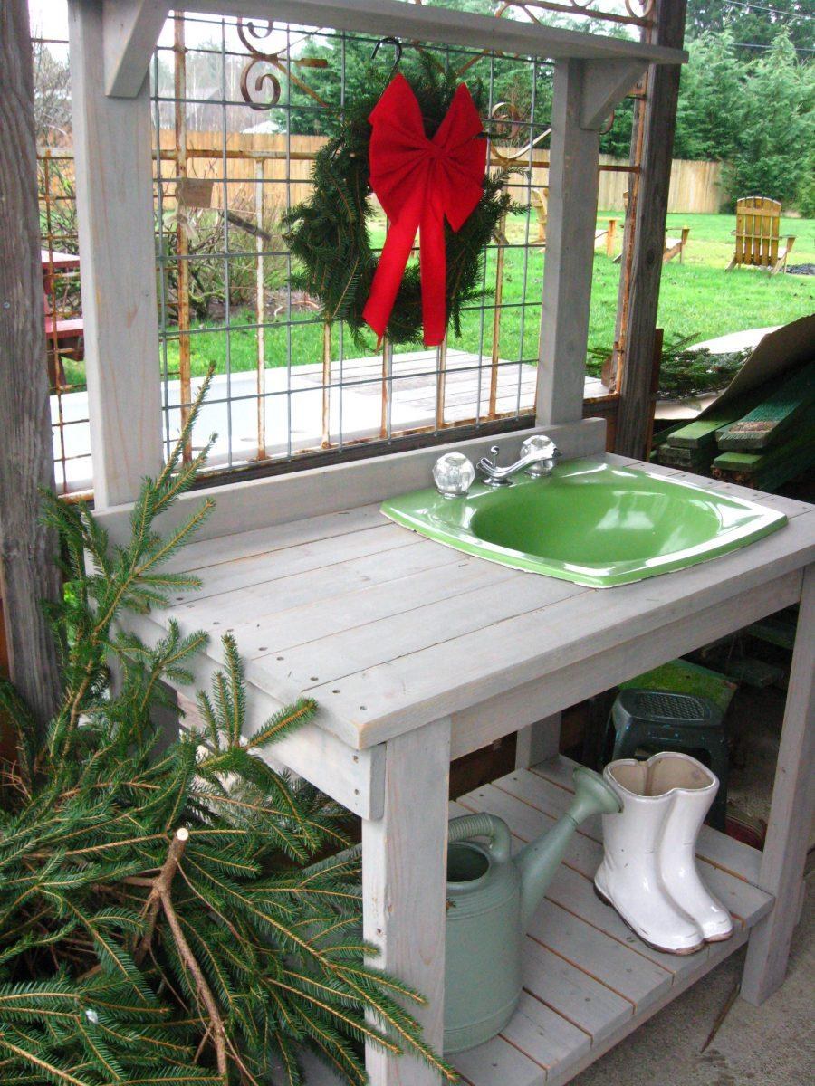 Уличная мойка для дачи