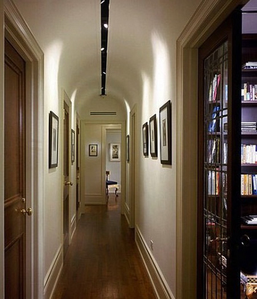 Длинный коридор в доме