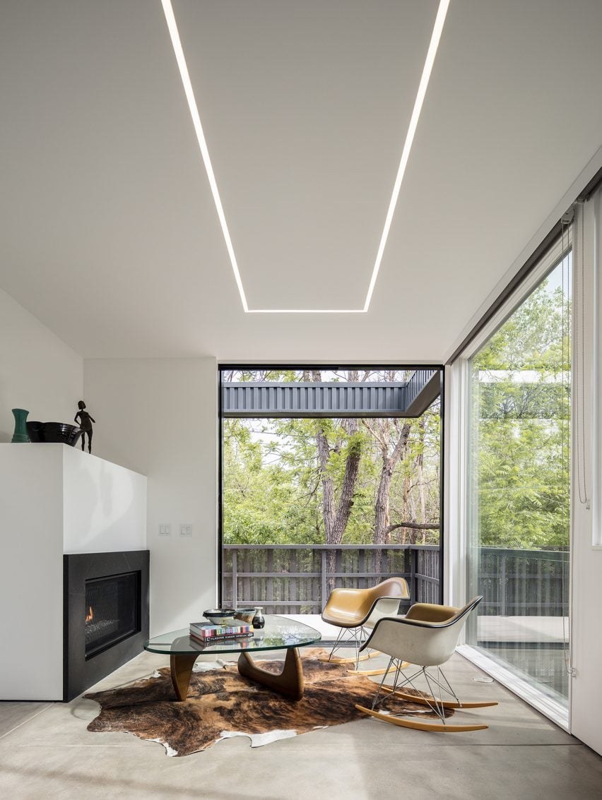 Теневой потолок натяжной в интерьере