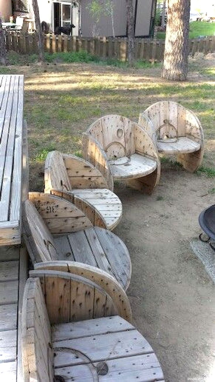 Лавка из кабельных барабанов