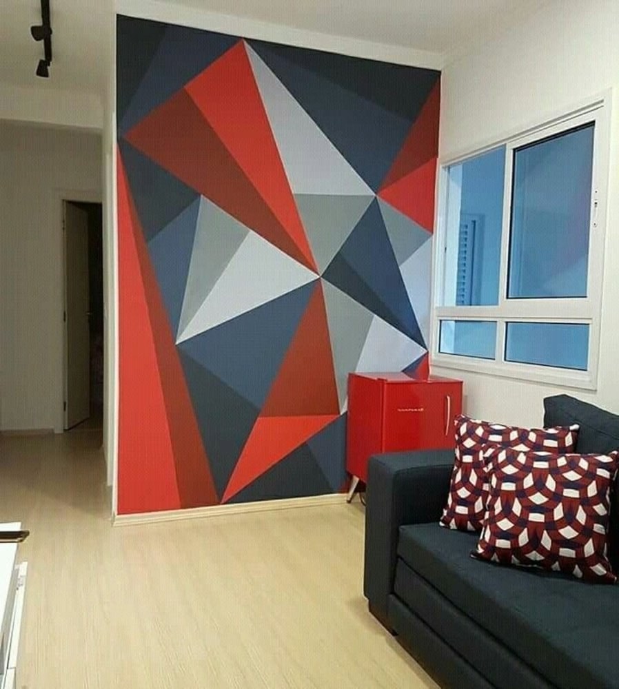 Геометрические узоры на стенах в интерьере