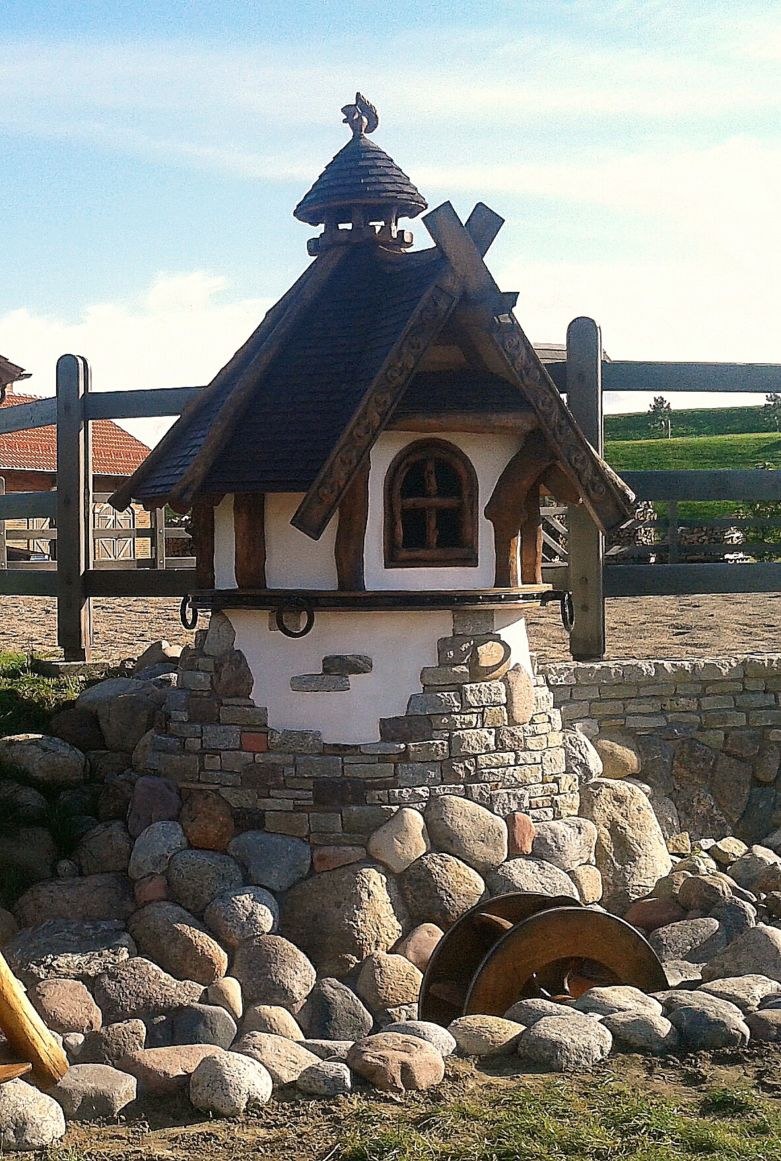 Каменная водяная мельница