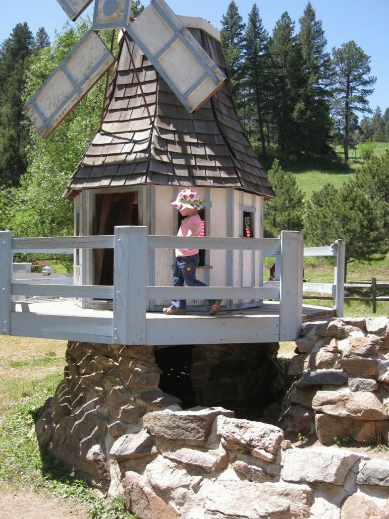 Декоративные постройки для сада