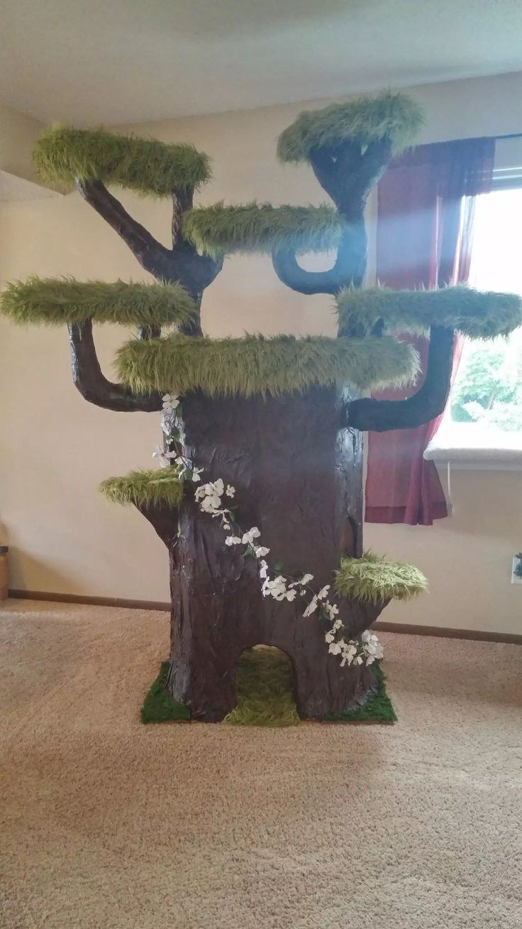 Кошачий домик в виде дерева