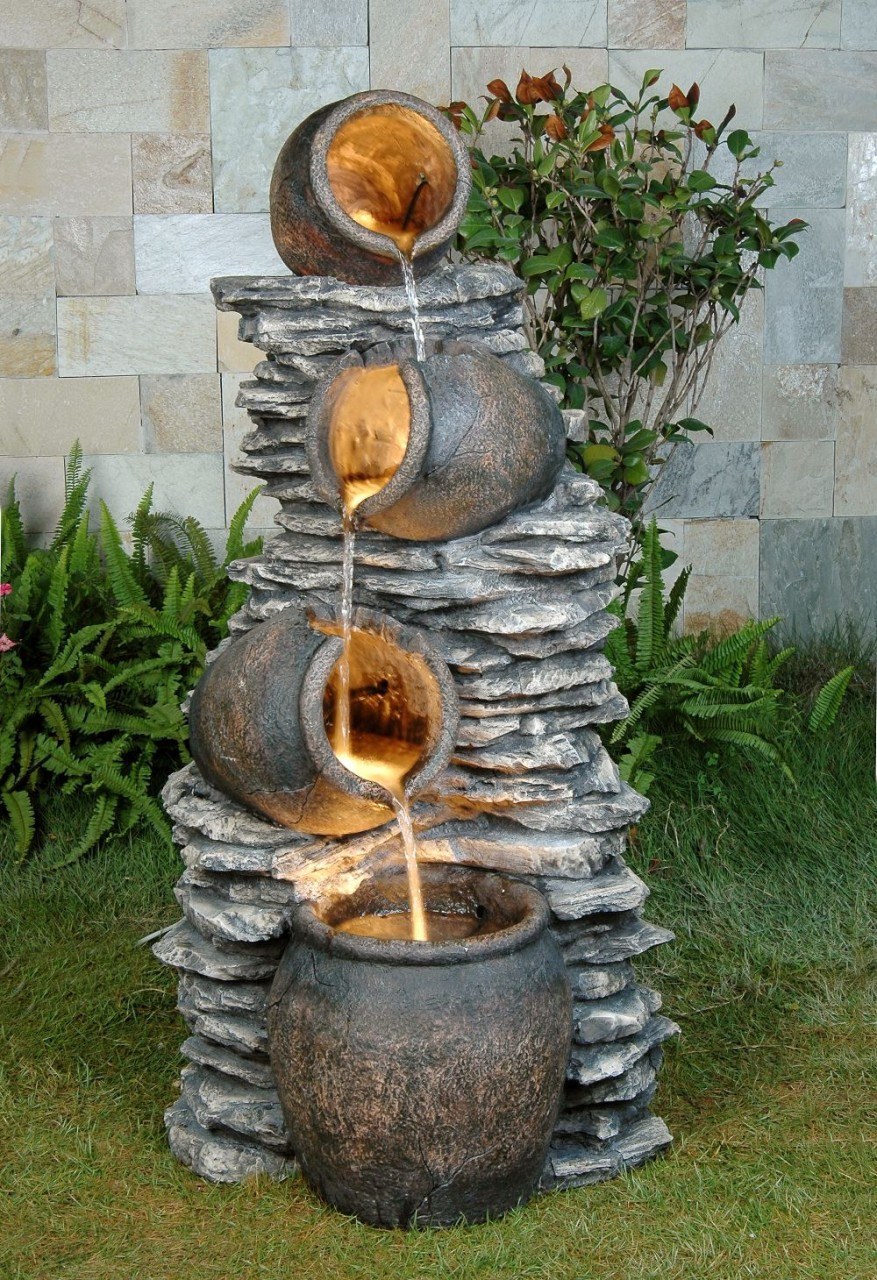 Декоративный фонтанчик для сада