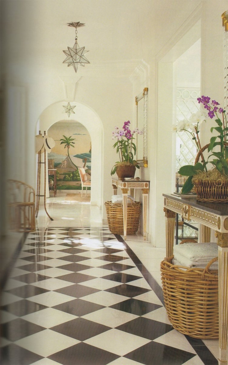 Шахматный пол в интерьере Кардашьян