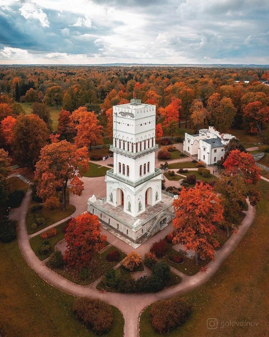 Белая башня в Пушкине