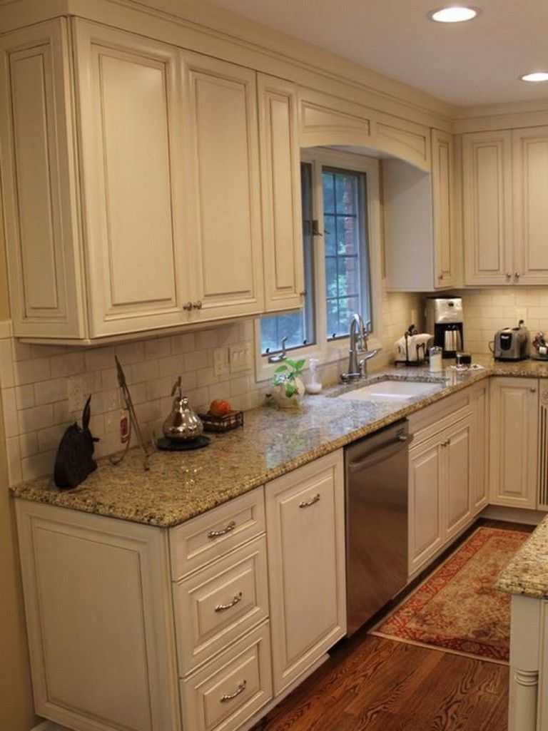 Светлые кухни