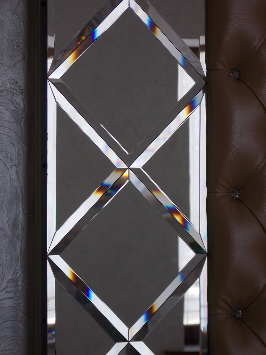 Фацетное зеркало сбоку