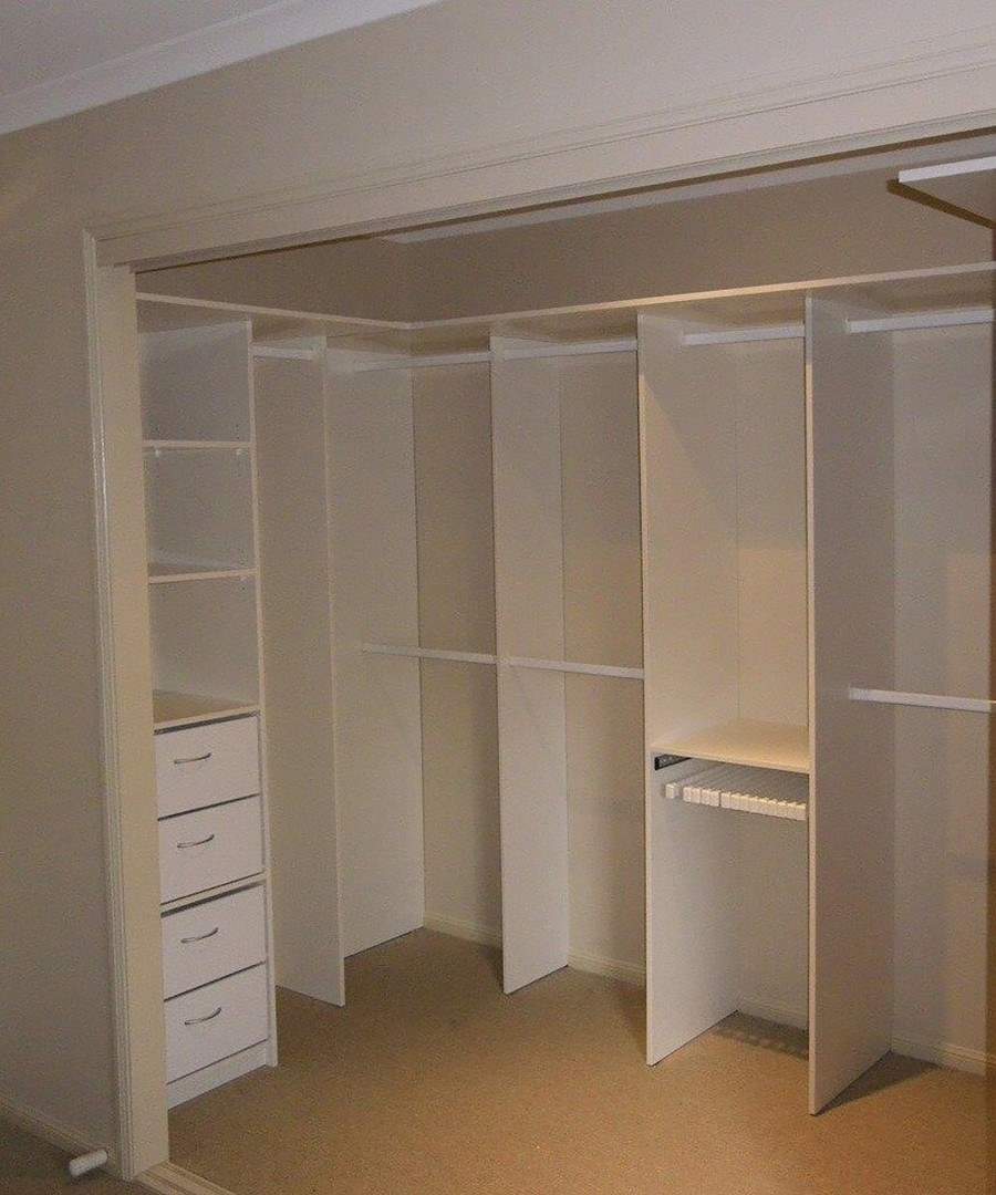 Встроенный шкаф в гардеробную