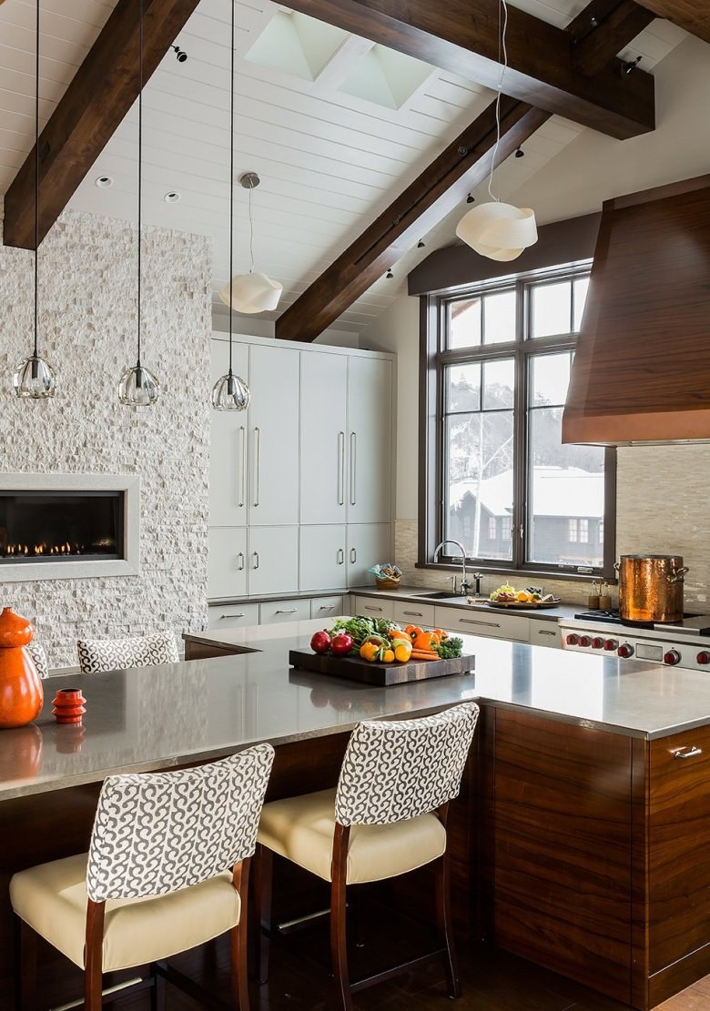 Кухня в загородном доме