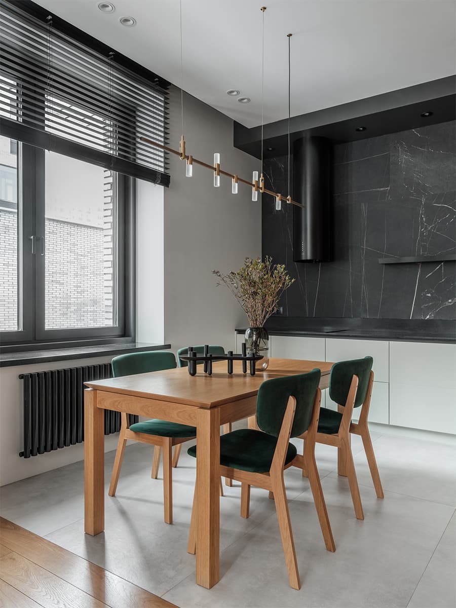 Обеденная зона для кухни графит и дерево