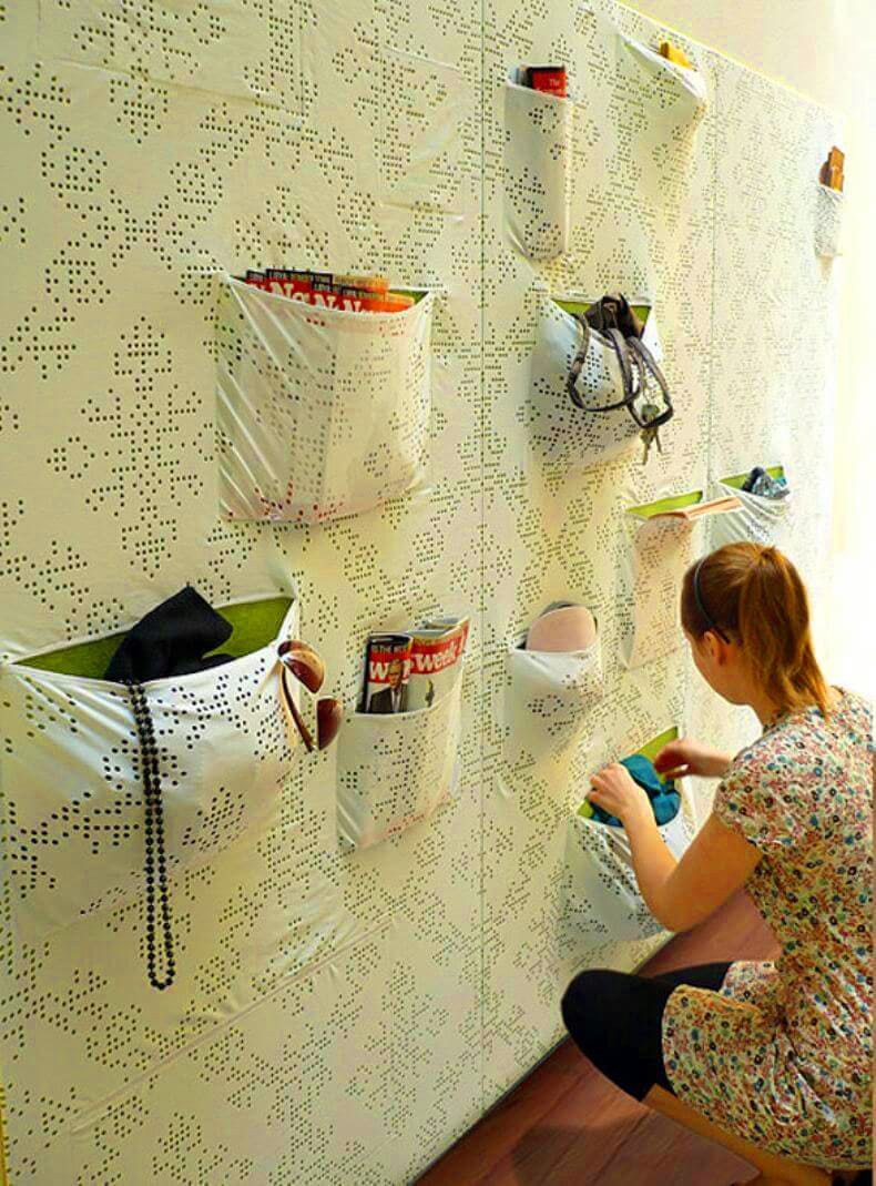 Декорирование углов стен с обоями