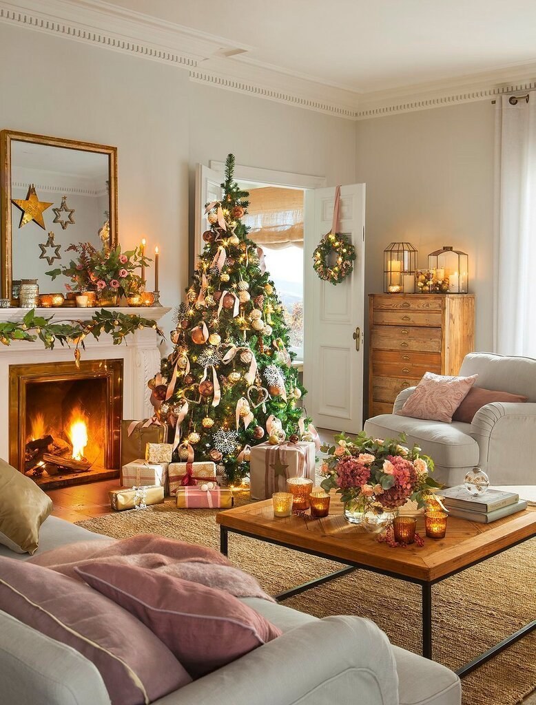 Новогодняя гостиная с камином