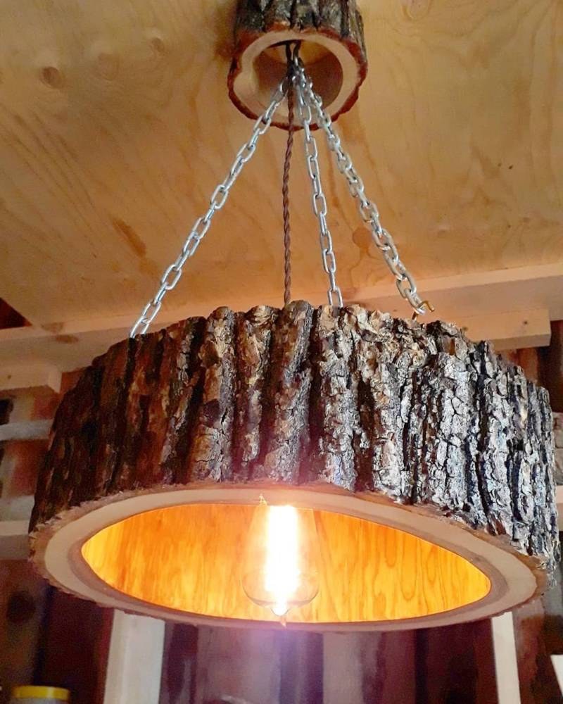 Светильник из дерева