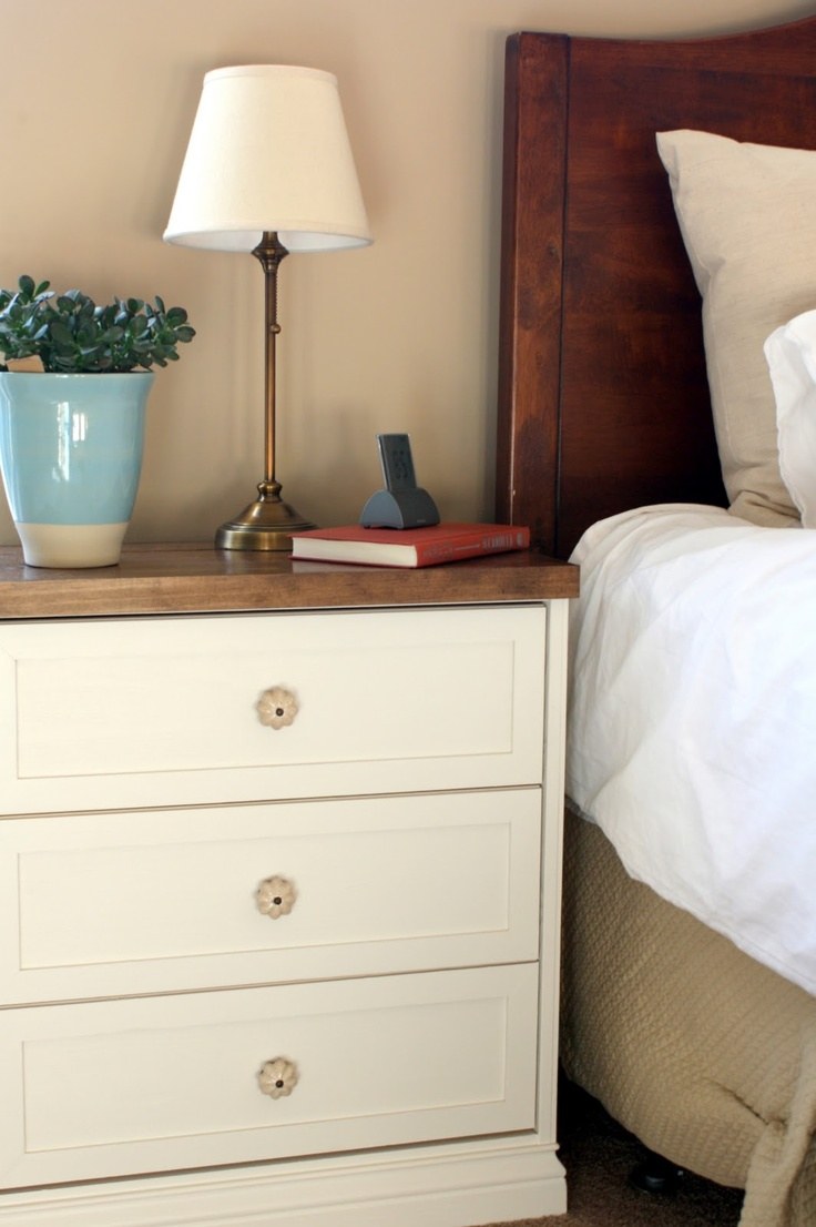 Тумбочка прикроватная икеа Malm