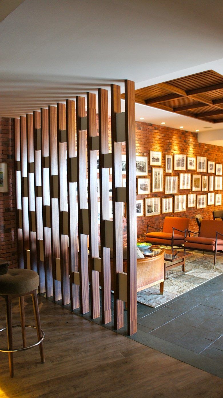 Зонирование из деревянных реек