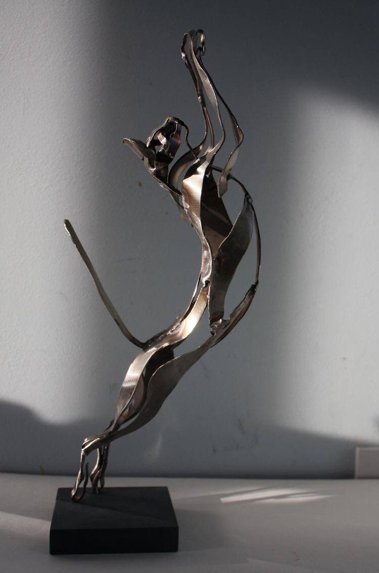 Современная Абстрактная скульптура