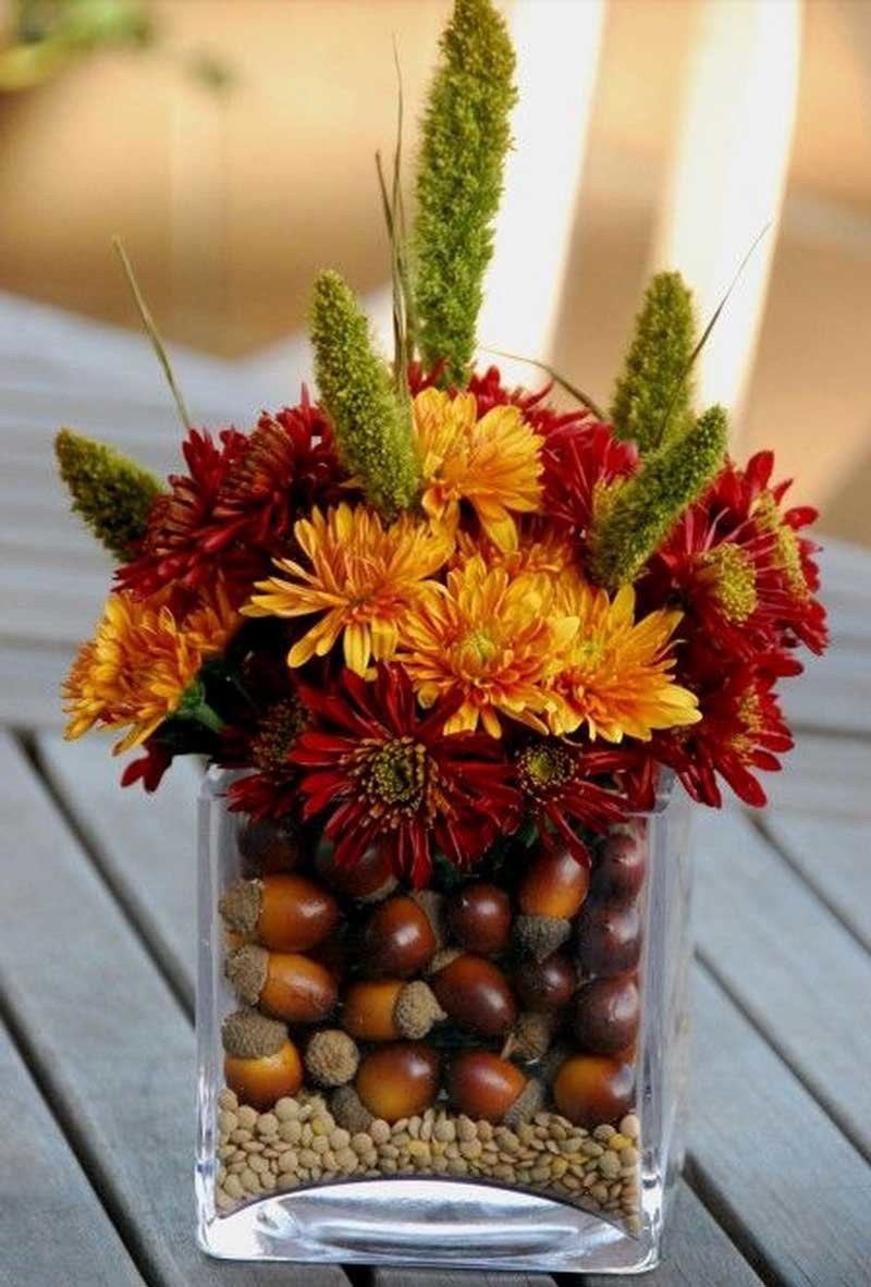 Осенняя композиция из природных материалов