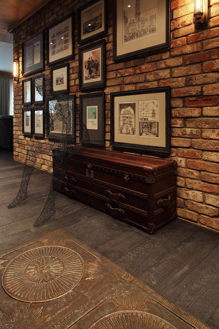 Кирпичная стена в интерьере