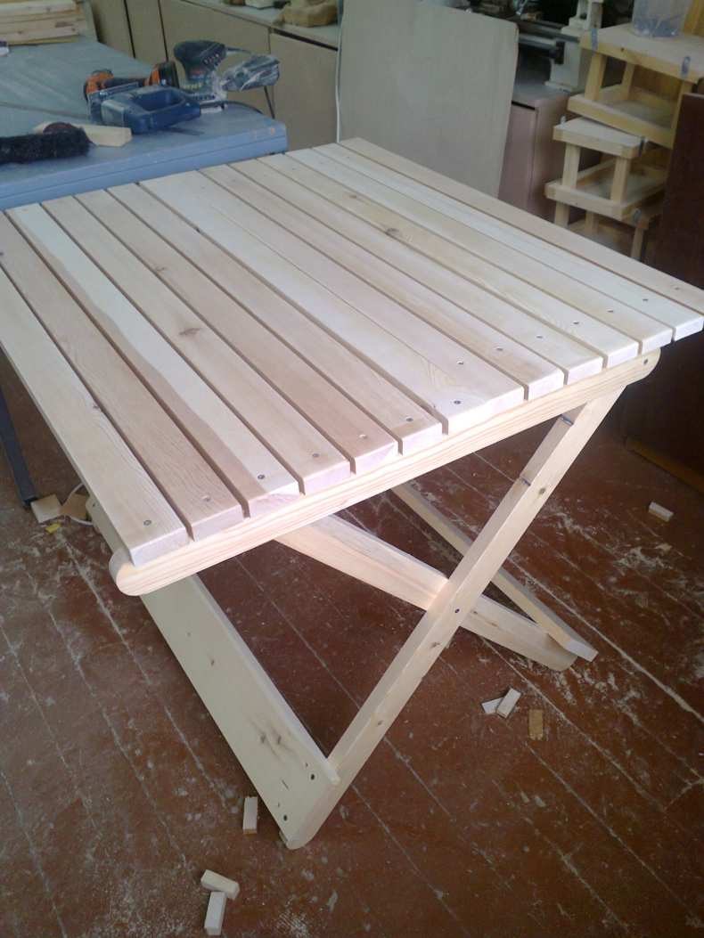 Складной стол из реек