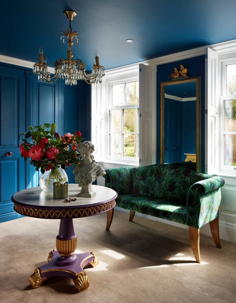 Голубой интерьер