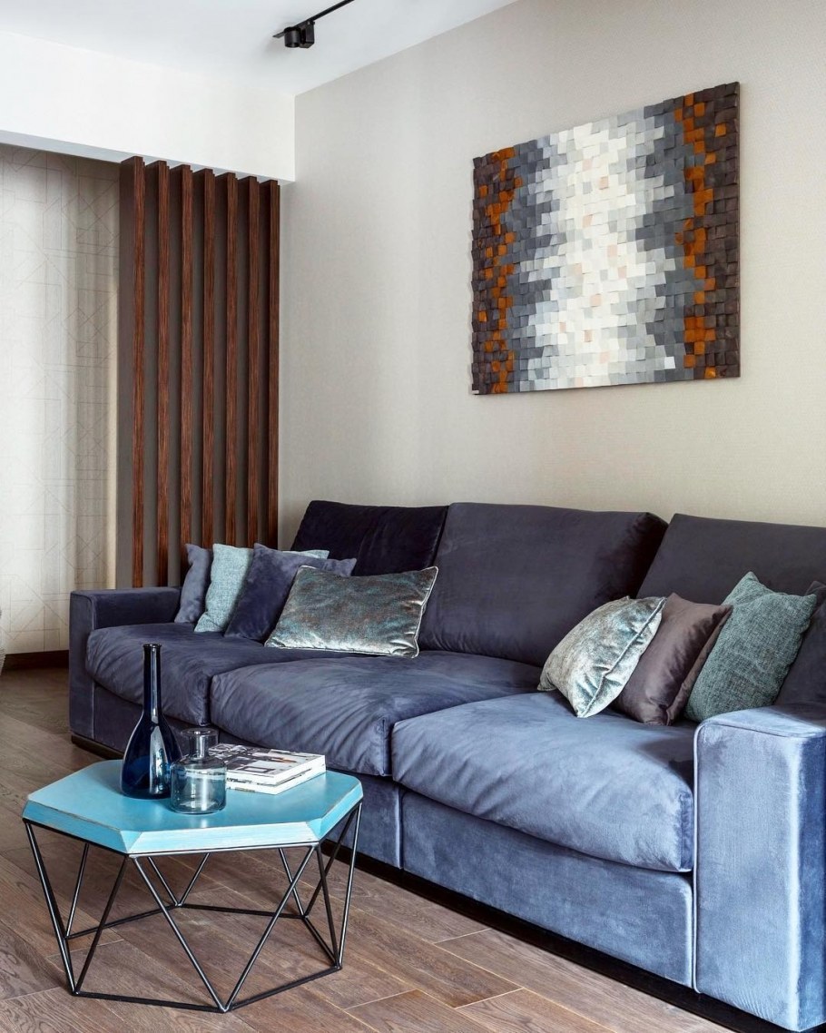 Серый диван в интерьере