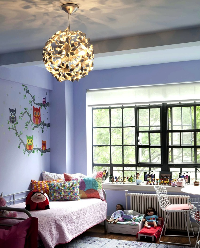 Люстра в комнату для девочки